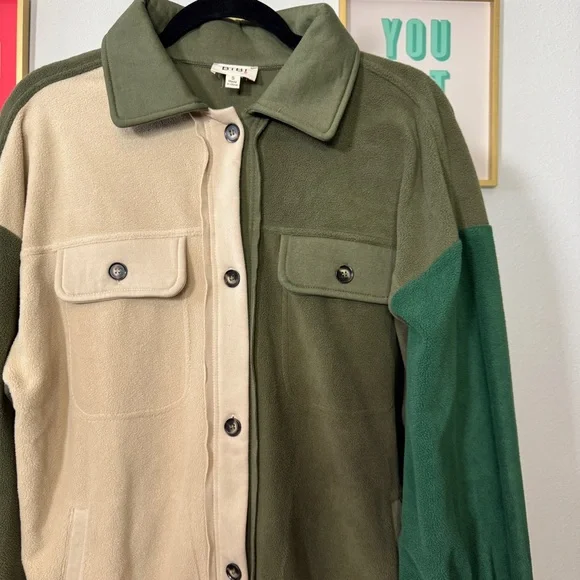 BIBI Two-Tone Green and Cream Button-Up Jacket - Picture 4 of 8